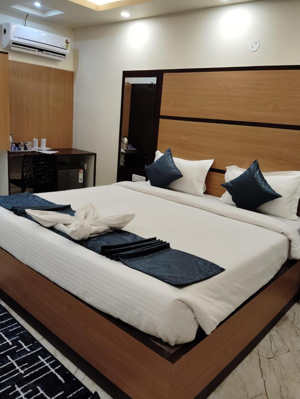 Mom Hotel - Unit Of Mom Hotel Puri Exterior foto